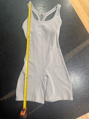 SKIMS Outdoor Mid-Thigh Racerback Bodysuit Romper – Light Gray – Women’s Small